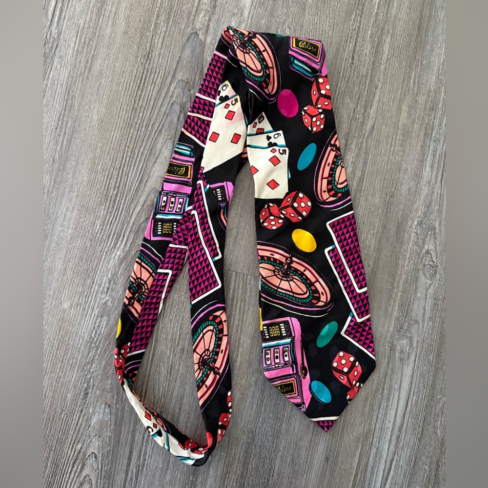 Addiction Vibrant Casino Theme Tie